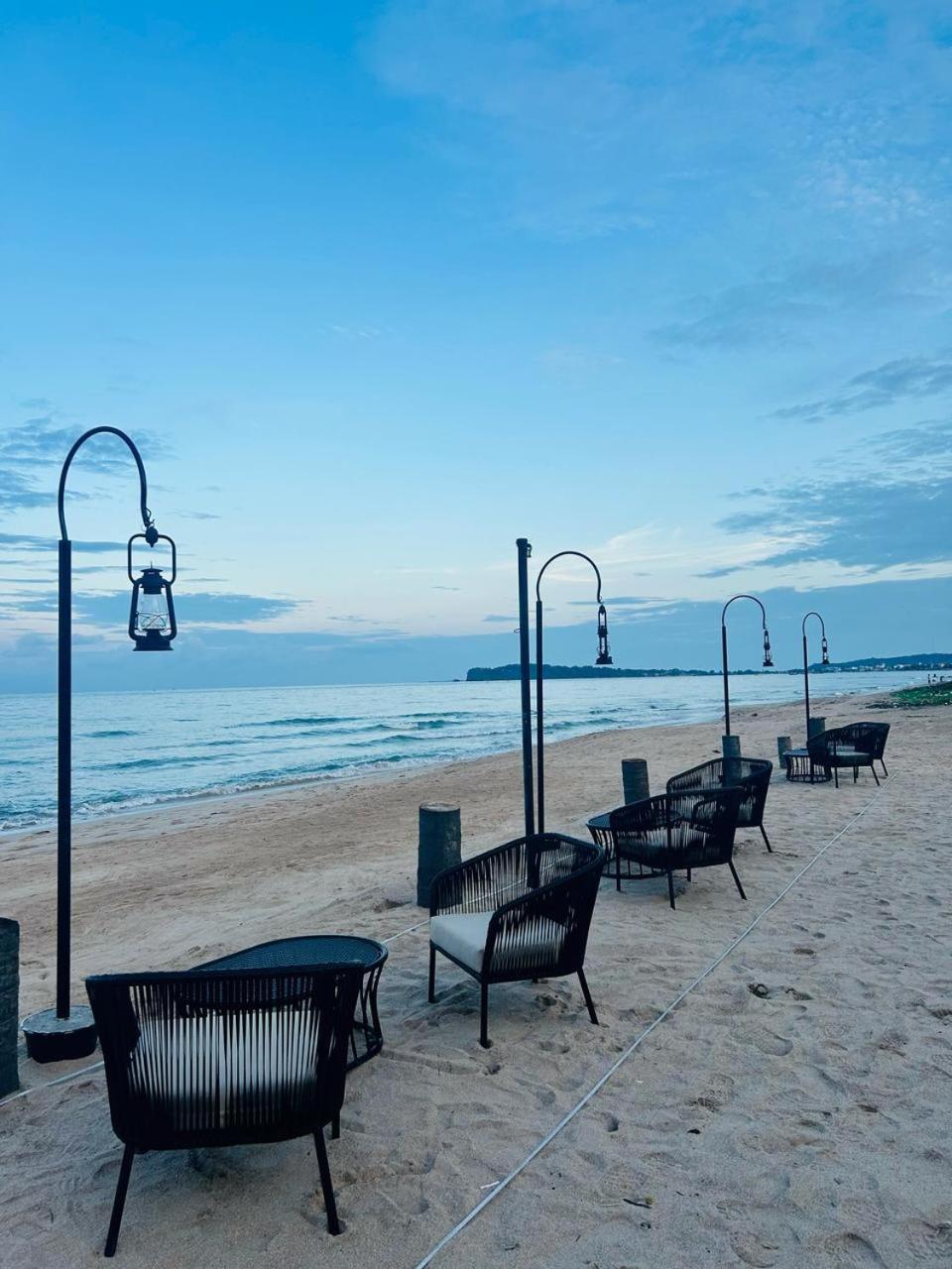 Uppuveli Beach By Dsk Trincomalee Exterior foto